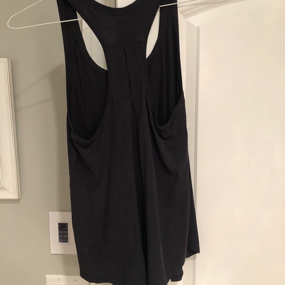 Lululemon love tank pleated black sz 6 EUC - Picture 3 of 3